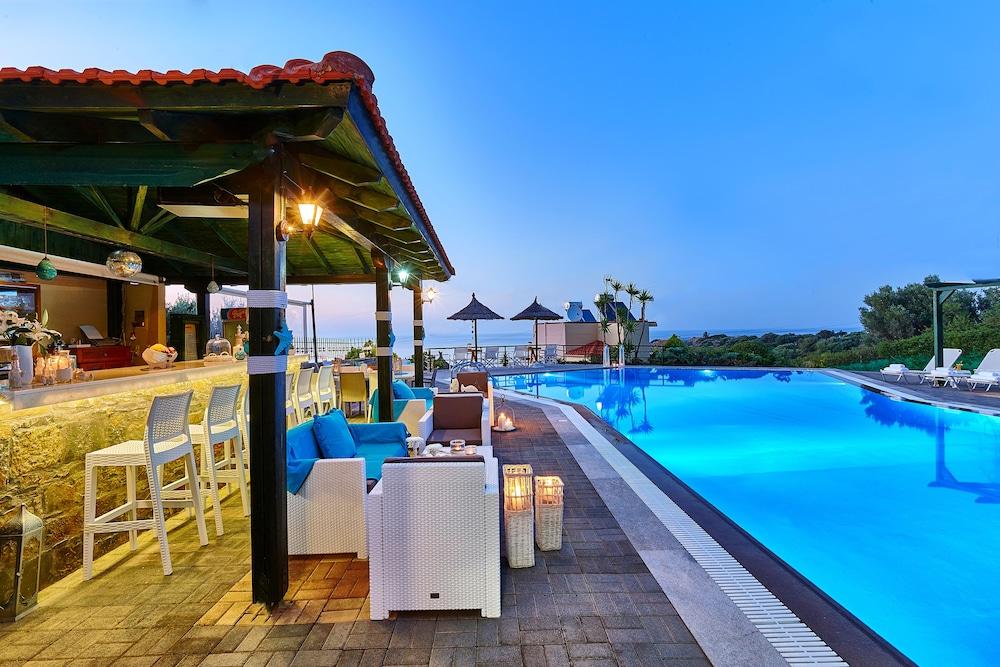 Everest Apartments And Suites Stalida Exterior foto