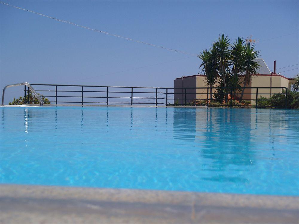 Everest Apartments And Suites Stalida Exterior foto
